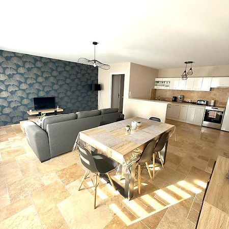 Apartmán Le Petit Phuket Saint-Laurent-sur-Saone Exteriér fotografie