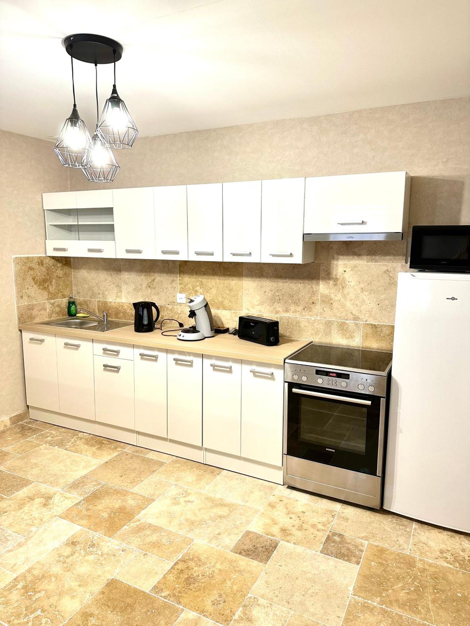 Apartmán Le Petit Phuket Saint-Laurent-sur-Saone Exteriér fotografie